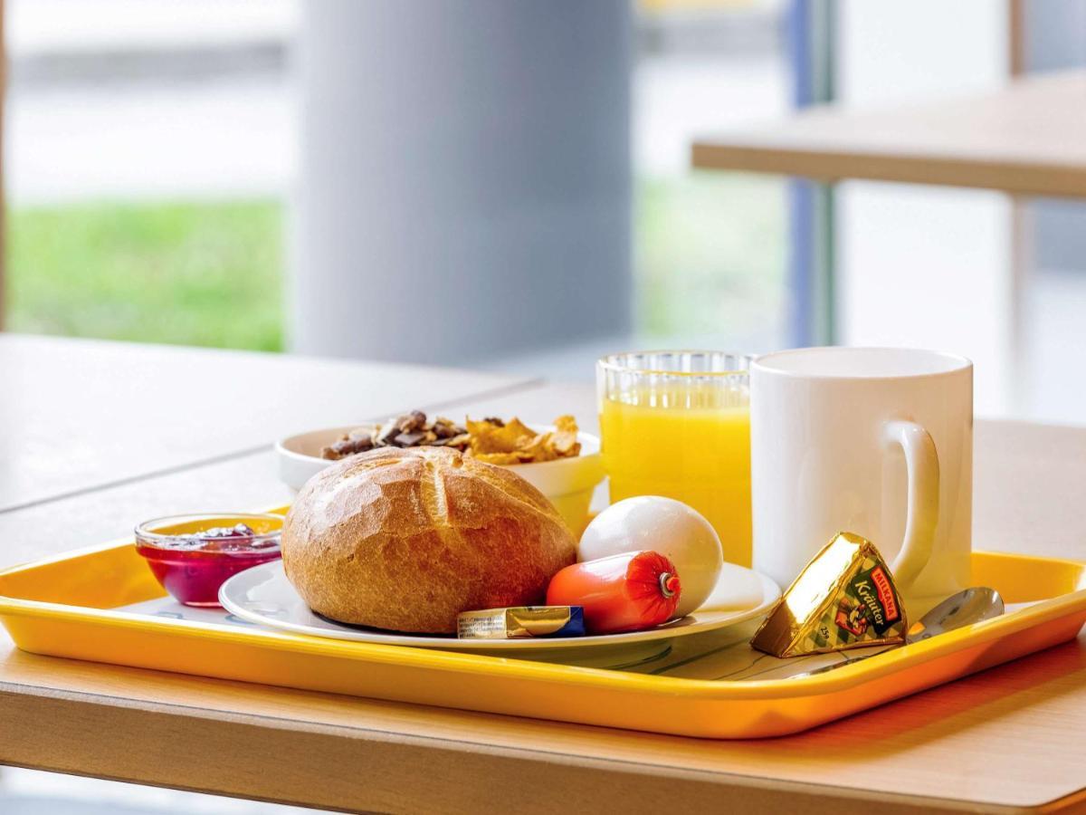 Ibis Budget Newport Экстерьер фото