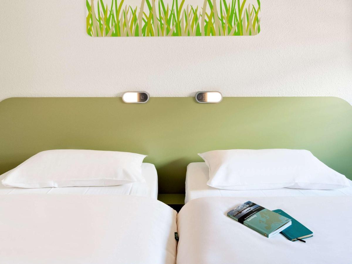 Ibis Budget Newport Экстерьер фото
