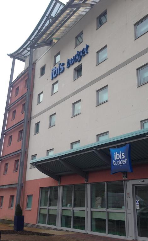 Ibis Budget Newport Экстерьер фото