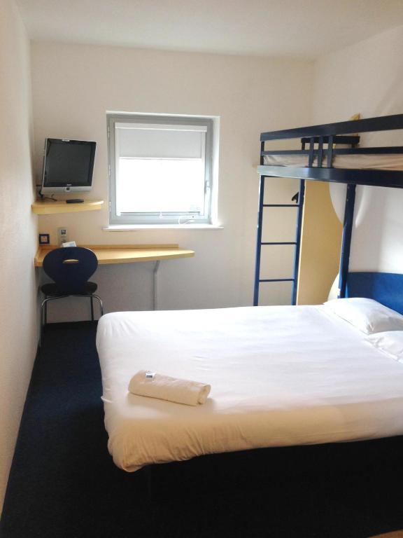Ibis Budget Newport Экстерьер фото