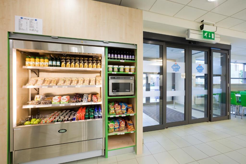 Ibis Budget Newport Экстерьер фото