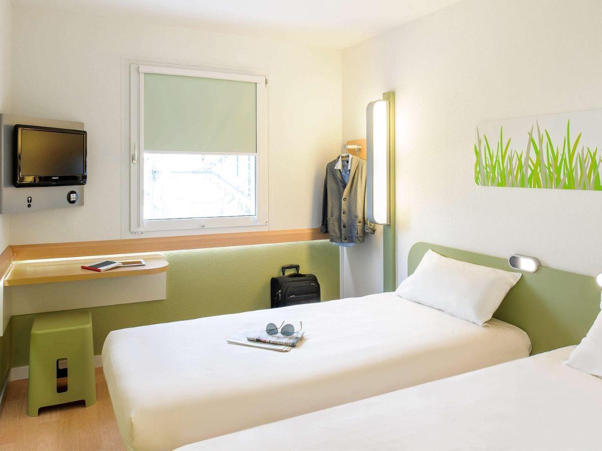 Ibis Budget Newport Экстерьер фото